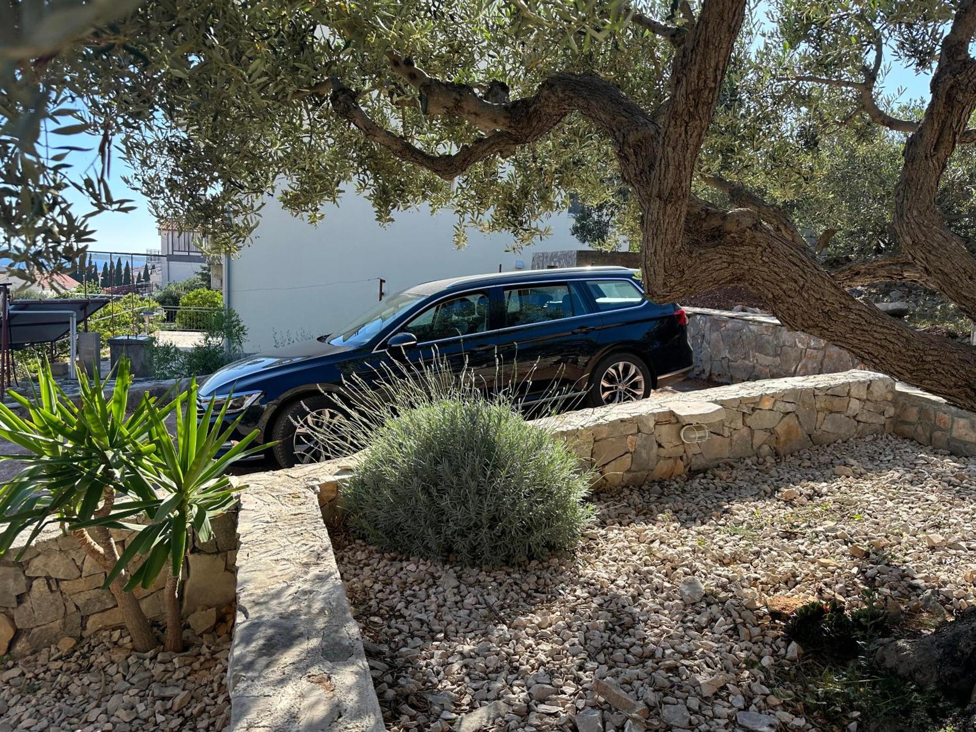 Primosten Apartments エクステリア 写真